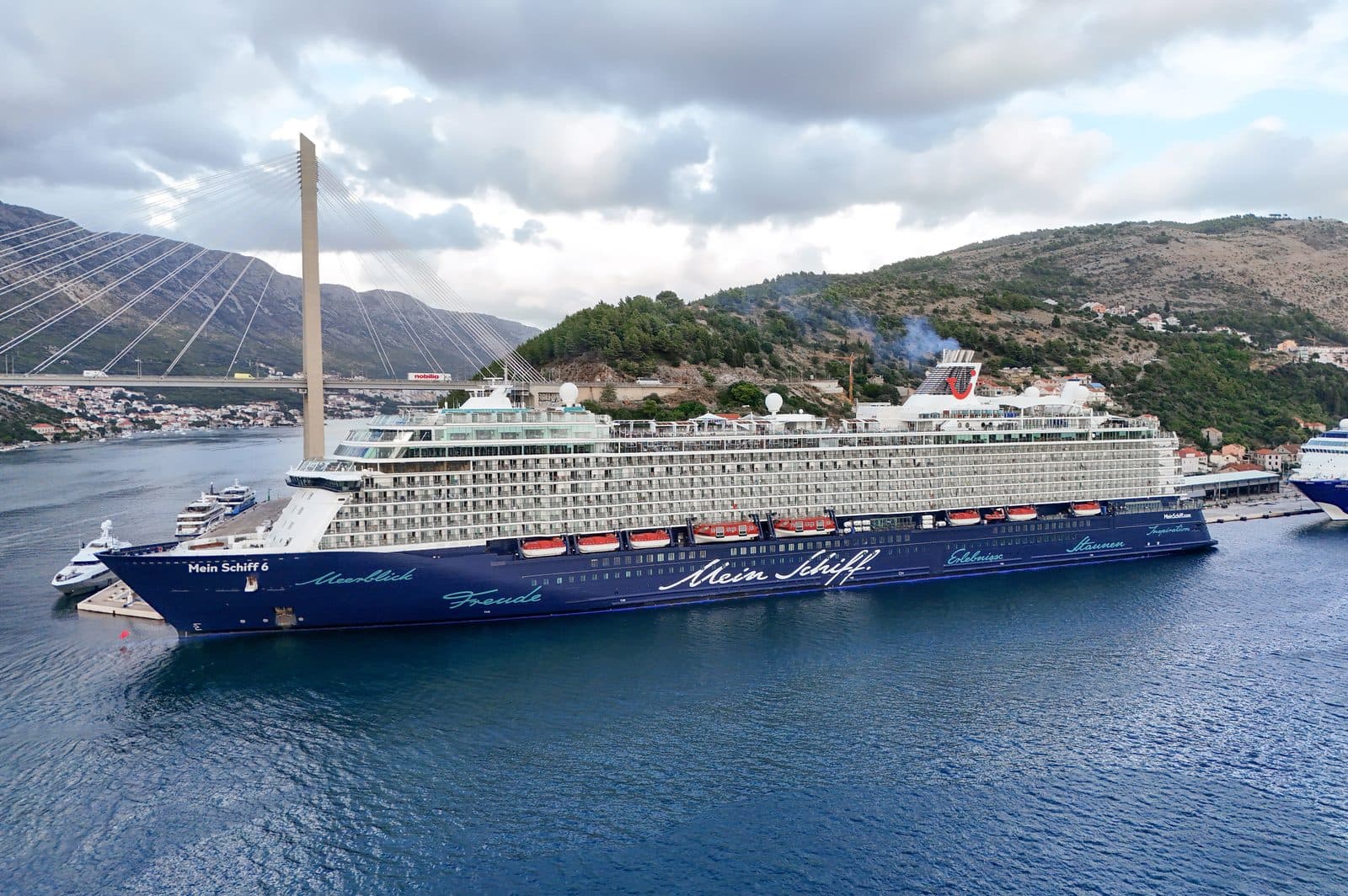 Mein Schiff 6, Asia